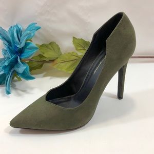 NWOB Women’s Faux Suede Pointy Toe High Heel Pump